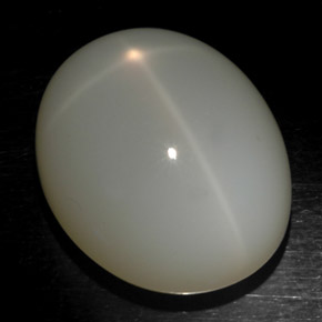 21.71캐럿 천연 밀키 화이트 스타 문스톤, 타원형 컷, 19.1×15.3 mm, 투명한