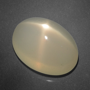 15.60캐럿 천연 크림 스타 문스톤, 타원형 컷, 18.1×13.3 mm, 투명한