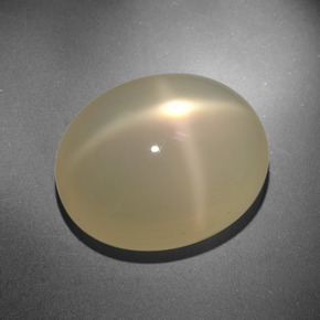20.88캐럿 천연 크림 스타 문스톤, 타원형 컷, 19.1×15.5 mm, 투명한