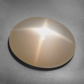 25.39캐럿 천연 크림 피치 스타 문스톤, 타원형 컷, 21.2×16.1 mm, 투명한