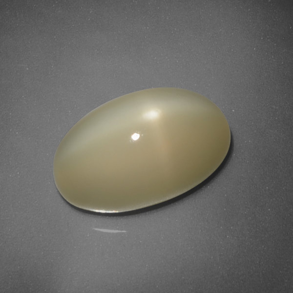 5.25캐럿 천연 라이트 골드 스타 문스톤, 타원형 컷, 투명한