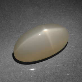 8.52캐럿 천연 라이트 웜 브라운 스타 문스톤, 타원형 컷, 투명한