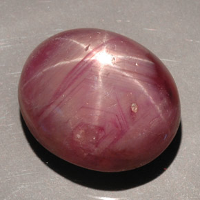 36.27캐럿 천연 보랏빛 레드 스타 루비, 타원형 컷, 18.7×15.8 mm, 불투명체