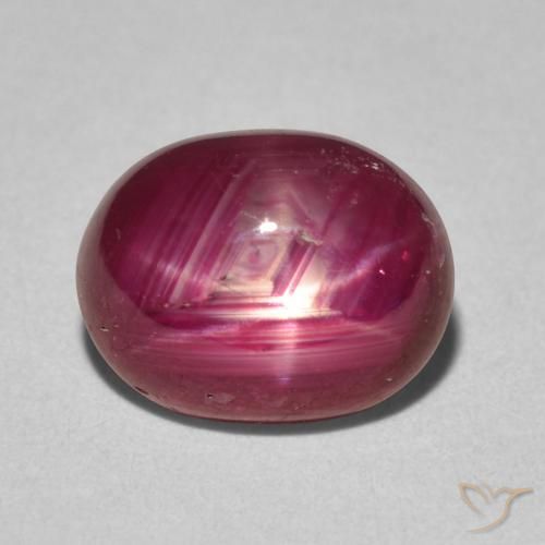 4.42ct 자연스러운 딥 와인 레드 스타루비, 타원형, 불투명체