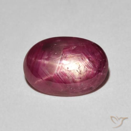 3.19ct 자연스러운 딥 레드 스타루비, 타원형, 불투명체