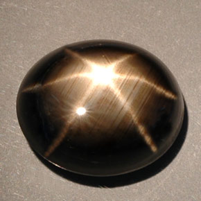 10.00캐럿 천연 검정색 스타 사파이어, 타원형 컷, 12.2×10.4 mm, 불투명체