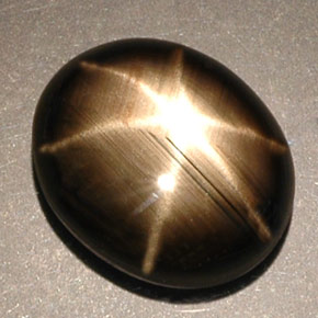 5.25캐럿 천연 검정색 스타 사파이어, 타원형 컷, 11.5×9.5 mm, 불투명체