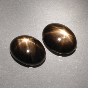 캐럿 천연 검은색 스타 사파이어 보석, 타원형 컷, 불투명체