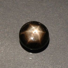 0.60캐럿 천연 검정색 스타 사파이어, 라운드 컷, 4.88 mm, 불투명체
