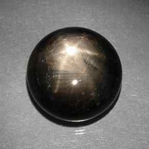29.57캐럿 천연 검정색 스타 사파이어, 라운드 컷, 16.55 mm, 불투명체