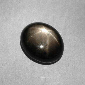 7.90캐럿 천연 검정색 스타 사파이어, 타원형 컷, 12.7×10.4 mm, 불투명체