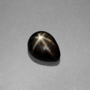 1.79캐럿 천연 검정색 스타 사파이어, 배 모양, 8×6.2 mm, 불투명체