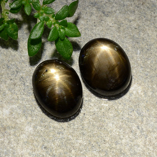 4.01캐럿 천연 검은색 스타 사파이어 보석, 타원형 컷, 불투명체