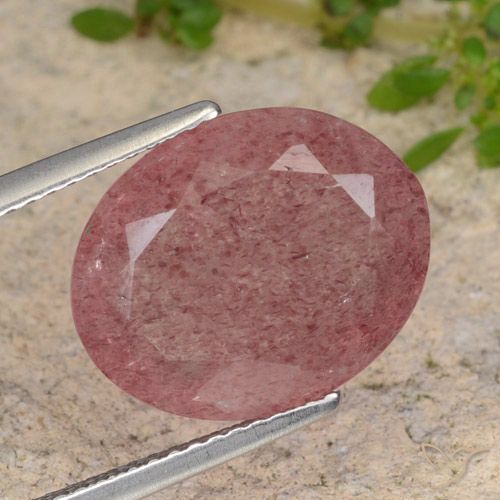 6.85ct 자연스러운 미디엄 핑크 딸기 석영, 타원형, 투명한