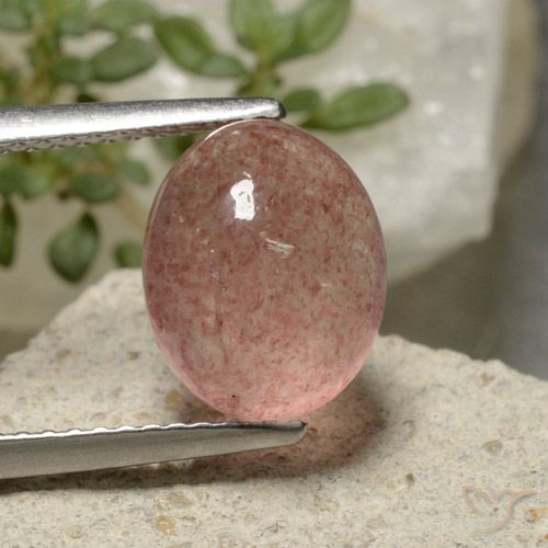 3.57ct 자연스러운 딥 로즈 핑크 딸기 석영, 타원형, 투명한