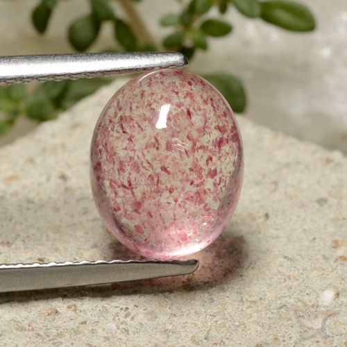 3.32ct 자연스러운 미디엄 핑크 딸기 석영, 타원형, 투명한