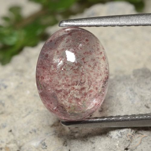2.94ct 자연스러운 딥 버블검 핑크 딸기 석영, 타원형, 투명한