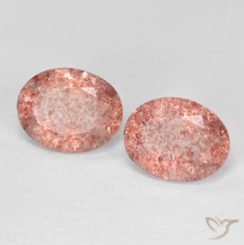 3.17ctw 자연스러운 Medium Dark-Pink 딸기 석영, 타원형, 투명한