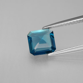 1.43캐럿 천연 런던 블루 토파즈, 에메랄드 컷, 7×6.8 mm, VVS-VS