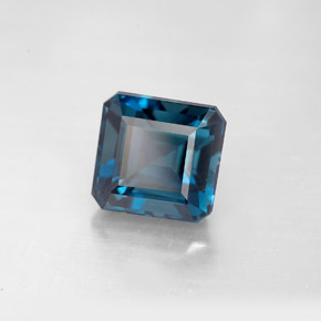 2.63캐럿 천연 런던 블루 토파즈, 에메랄드 컷, 7.3×7 mm, VVS-VS