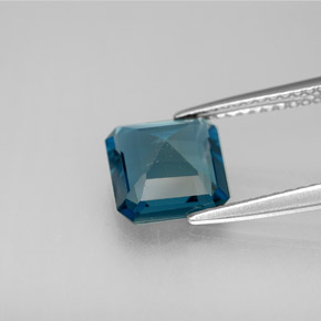 2.37캐럿 천연 런던 블루 토파즈, 에메랄드 컷, 7.9×7.8 mm, VVS-VS