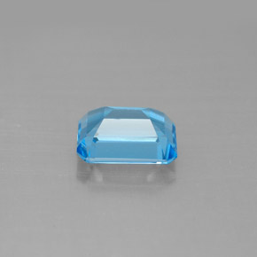 2.06캐럿 천연 스위스 블루 토파즈, 에메랄드 컷, 8.1×6.1 mm, VVS