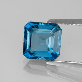 2.67캐럿 천연 런던 블루 토파즈, 에메랄드 컷, 7.9×7.8 mm, VS