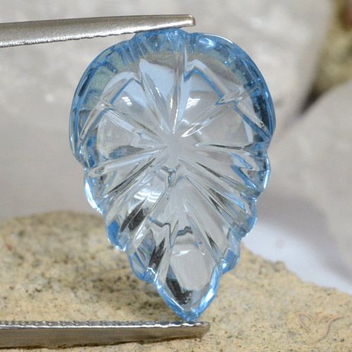12.38ct 자연스러운 스위스 블루 황옥, 팬시한, 투명한