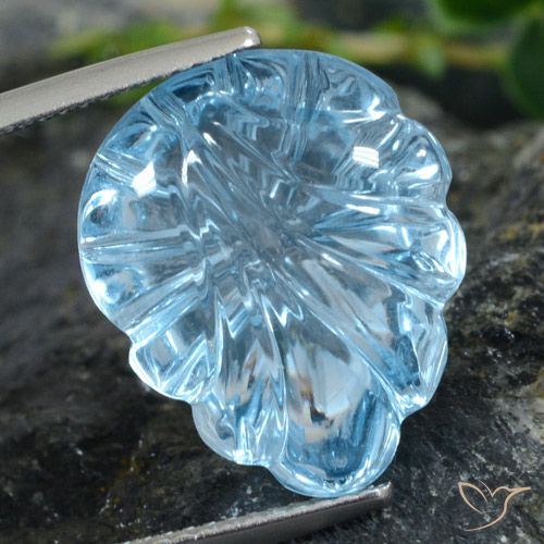 15.42ct 자연스러운 스위스 블루 황옥, 플라워 컷, 투명한