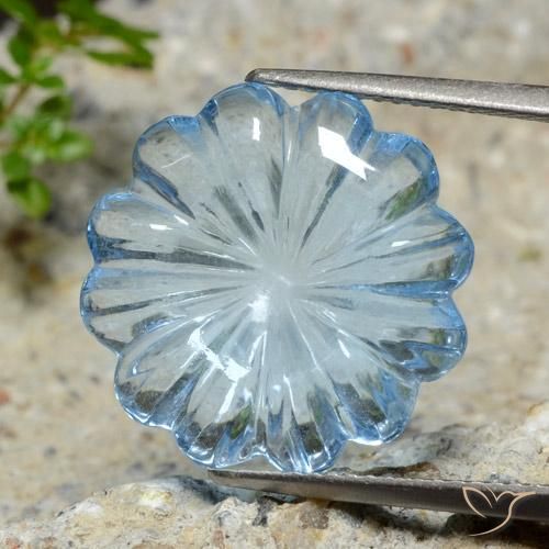 12.02ct 자연스러운 하늘색 황옥, 플라워 컷, 투명한