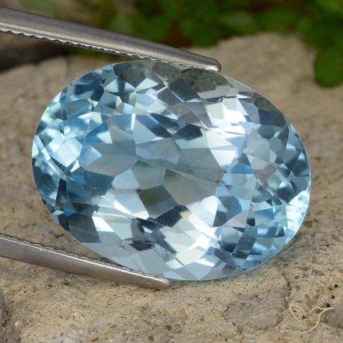 22.93ct 자연스러운 스위스 블루 황옥, 타원형, VVS-VS