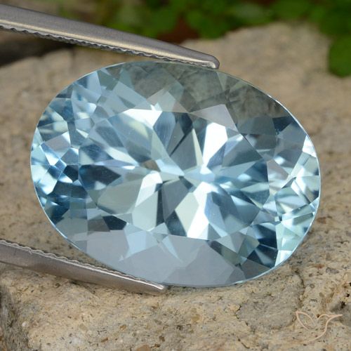 23.78ct 자연스러운 스위스 블루 황옥, 타원형, VVS