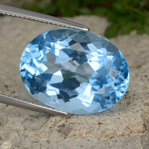 22.74ct 자연스러운 스위스 블루 황옥, 타원형, VVS-VS