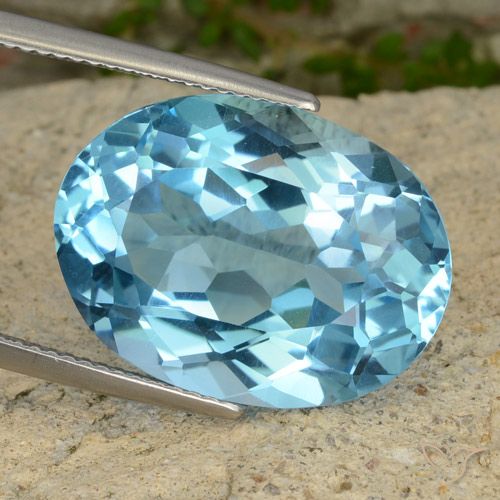 21.79ct 자연스러운 스위스 블루 황옥, 타원형, VVS