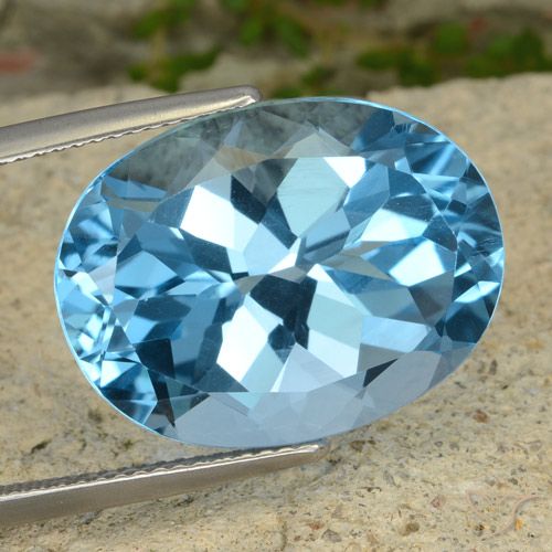 21.13ct 자연스러운 스위스 블루 황옥, 타원형, VVS