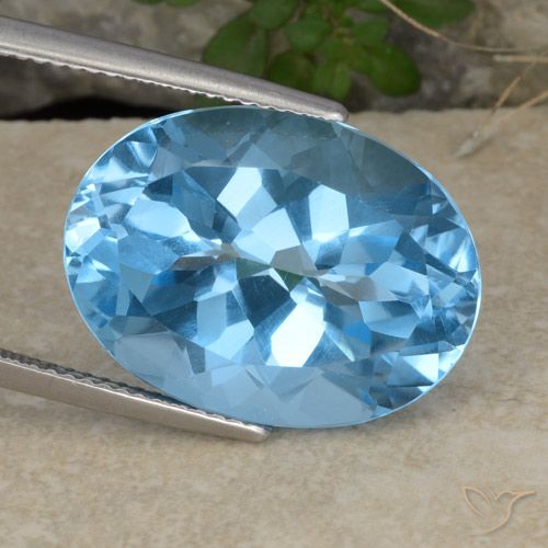 21.58ct 자연스러운 하늘색 황옥, 타원형, VVS-VS