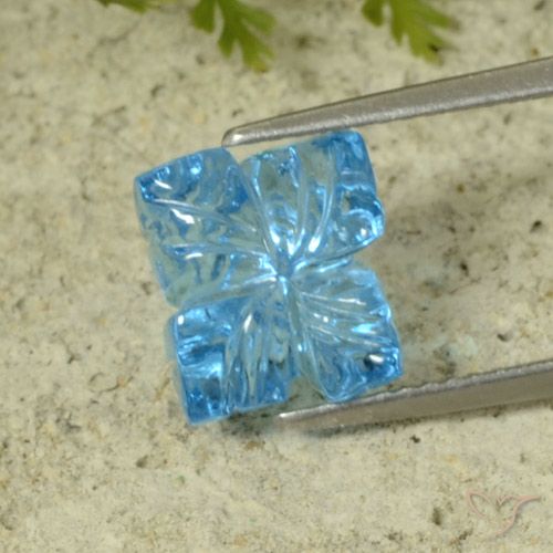 5.16ct 자연스러운 스위스 블루 황옥, 플라워 컷, 투명한