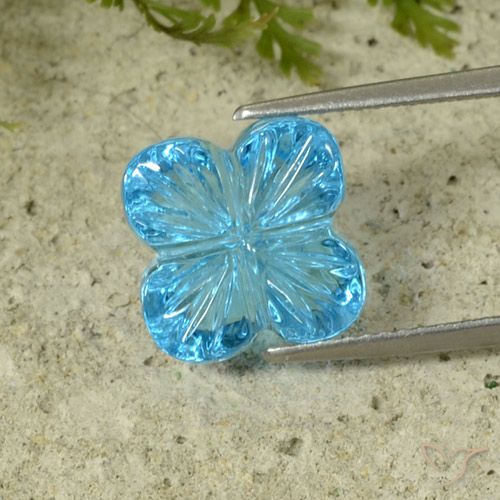 8.41ct 자연스러운 스위스 블루 황옥, 플라워 컷, 투명한