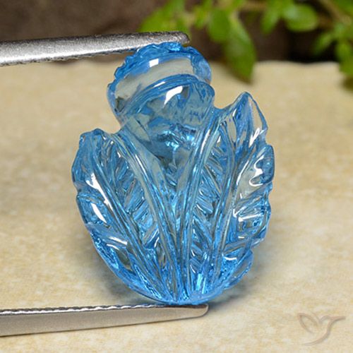11.60ct 자연스러운 스위스 블루 황옥, 플라워 컷, 투명한