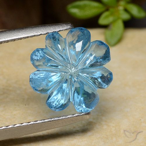 4.08ct 자연스러운 스위스 블루 황옥, 플라워 컷, 투명한