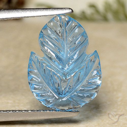 4.68ct 자연스러운 스위스 블루 황옥, 플라워 컷, 투명한