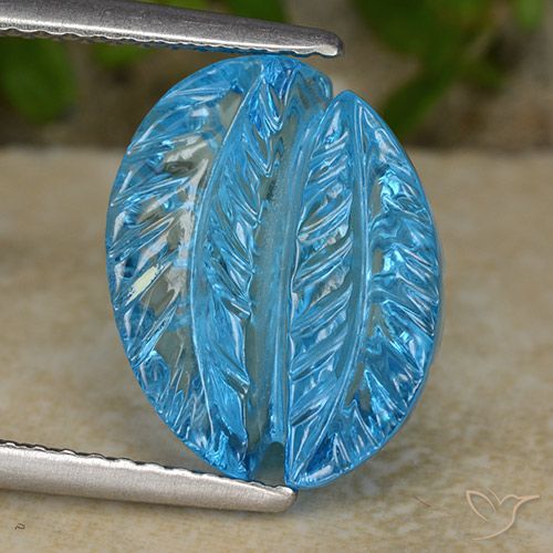 6.69ct 자연스러운 스위스 블루 황옥, 플라워 컷, 투명한