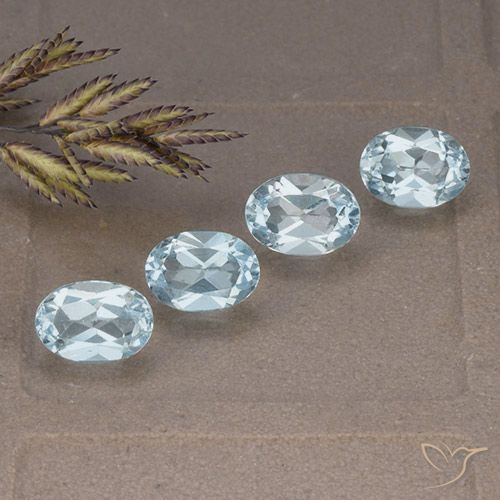 3.97ctw 자연스러운 하늘색 황옥, 타원형, VVS-VS