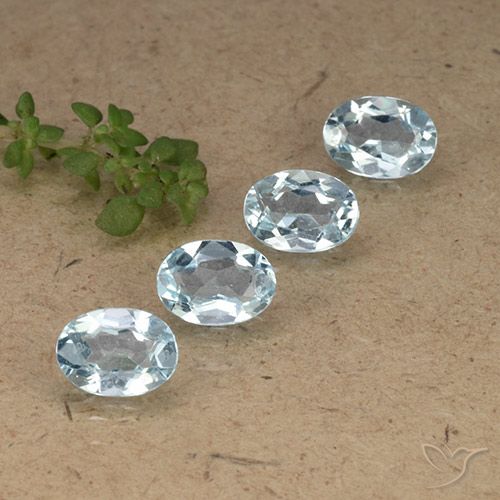 3.98ctw 자연스러운 하늘색 황옥, 타원형, VVS-VS