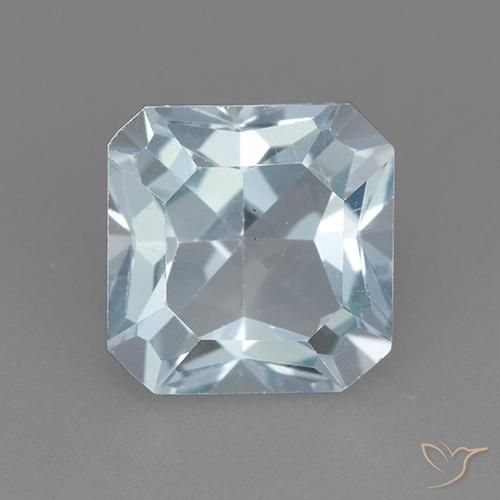 3.10ct 자연스러운 하늘색 황옥, 에메랄드 컷, VVS