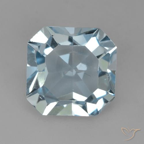 3.88ct 자연스러운 하늘색 황옥, 에메랄드 컷, VVS-VS