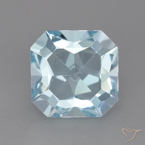 4.23ct 자연스러운 하늘색 황옥, 에메랄드 컷, VVS