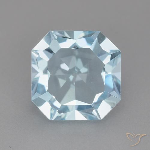3.94ct 자연스러운 하늘색 황옥, 에메랄드 컷, VVS-VS