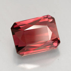 5.01캐럿 천연 로즈 레드 투르말린, 에메랄드 컷, 10.3×7.9 mm, VVS