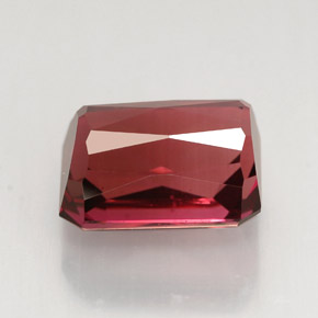 5.01캐럿 천연 로즈 레드 투르말린, 에메랄드 컷, 10.3×7.9 mm, VVS